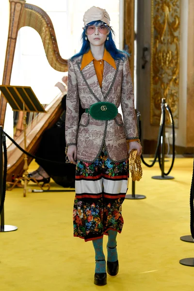 Look 35